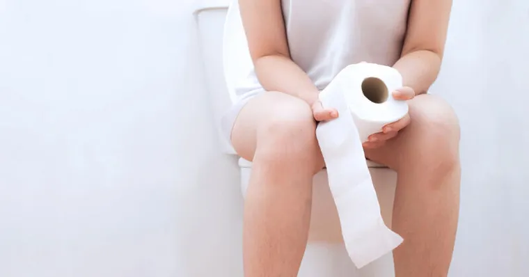 「便秘果」一顆就通便？醫曝天然瀉藥恐傷腸，真正改善便秘靠4招