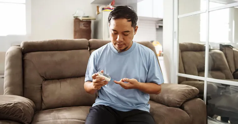 怕吃藥傷腎？40歲男高血糖竟拖成蛋白尿，醫4招穩糖救腎