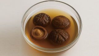 香菇水變農藥水！做菜少1步＝最毒部位下肚！營養師揭2驚悚習慣超多人中