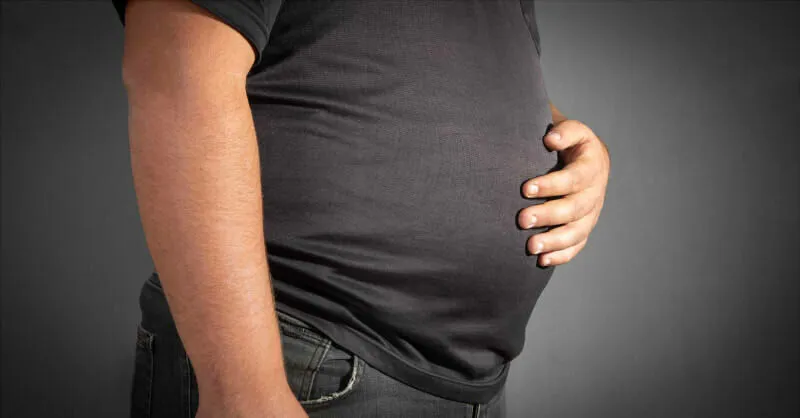 40歲後體重沒變、肚子卻變大？醫揭中年男最易忽略的身體變化