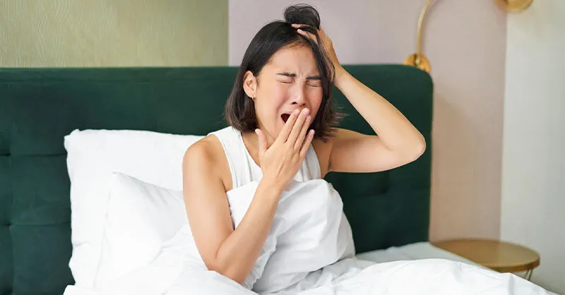 睡醒頭痛光吃藥沒效！專家揭嘴巴沒休息「3跡象」引爆頭痛