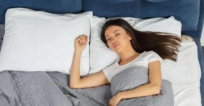 假日爆睡會傷腎？腎臟醫曝3大護腎補眠法，別睡超過9小時
