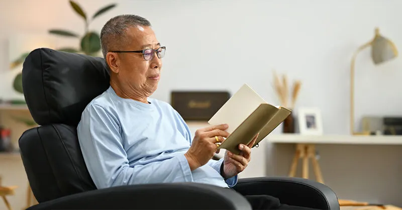 60歲後顧大腦不只靠益智遊戲！閱讀、聊天等5種活動你做了幾種？
