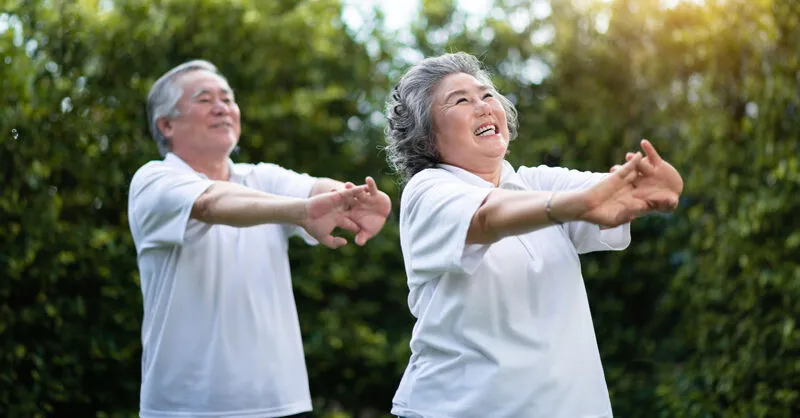 日復健名醫：60歲後練對3組微肌力運動，給你不易跌倒的穩健好腿力
