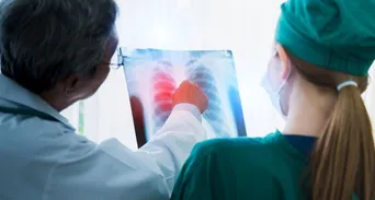 同樣罹患肺腺癌，為何有人用標靶藥有效、有人卻沒反應？