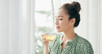 喝綠茶減重真有效？千人研究曝真實體重變化，小心過濃恐心悸又傷肝