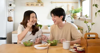 吃一樣的餐，跟親近的人一起吃血糖更穩？108人實驗揭差異