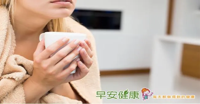 手腳冰冷才是虛寒體質？頭熱冒汗、肚子涼涼也是！