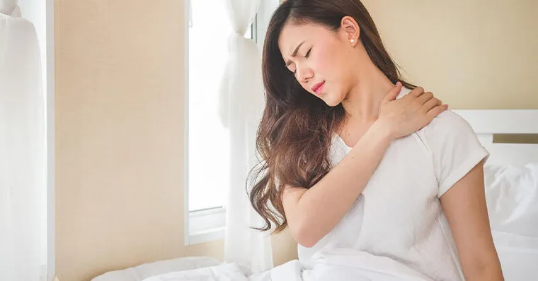 半夜肩痛難翻身？復健醫曝循環差「鈣化性肌腱炎」3招自癒防復發