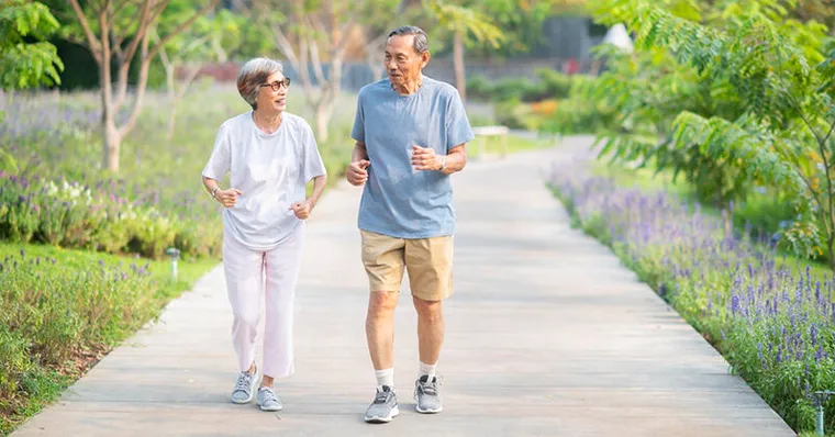 阿公阿嬤的跑步奇蹟！88歲奪金、106歲破紀錄，跑出精彩第二人生