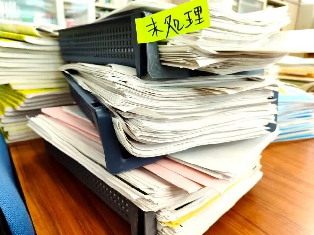 堆疊式文件盤