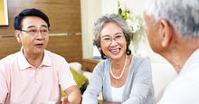 腦科學家警告：常說這3句話老得快！改說2個字逆轉老人腦