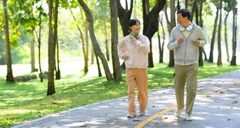 每天多走3千步大腦退化慢3年！「護腦黃金4守則」防失智退化