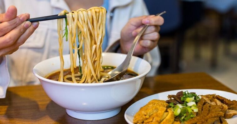 60歲後怎麼護肝？防「2個傷肝習慣」恐讓脂肪肝、糖尿病惡化