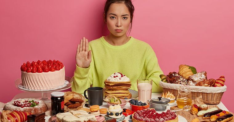 25歲雌激素就暴跌、臉顯老？專家點名少碰「5大催老食物」比吞保健品有效