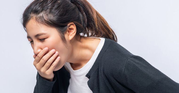 吐到有血絲？醫揭諾羅「噴射性嘔吐」真相，出現3症狀快掛急診