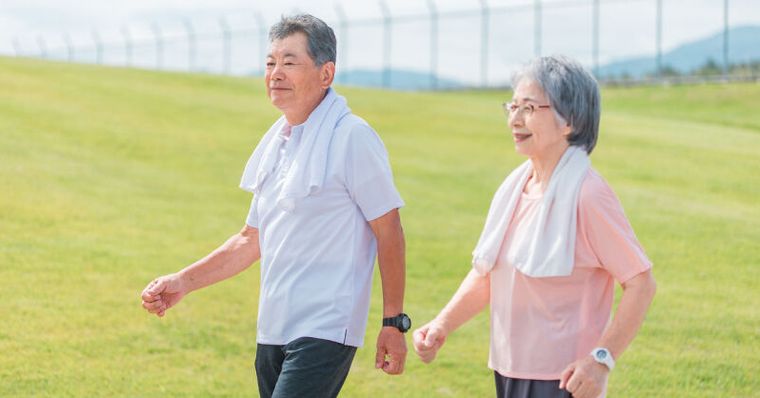 老人家最怕跌！醫推「不倒翁訓練」＋三段式起身，動得好安全長壽