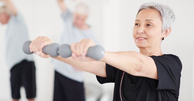 80歲也能自己提行李箱到處玩！3訓練存好肌力存摺逆轉衰老
