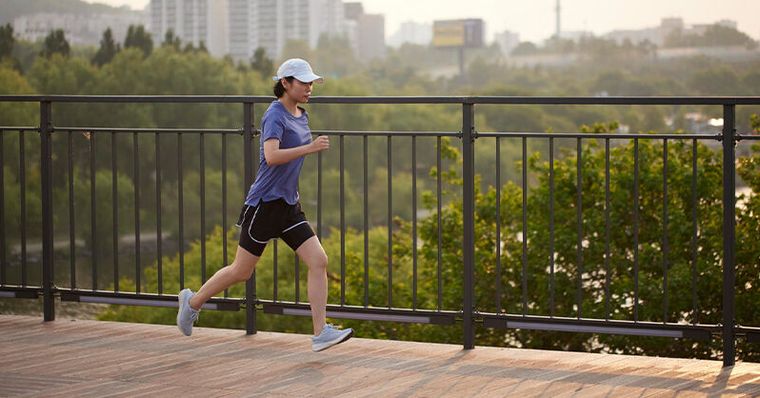 晨跑恐傷身？研究揭「這時段」運動心血管風險大降28％護心更有感