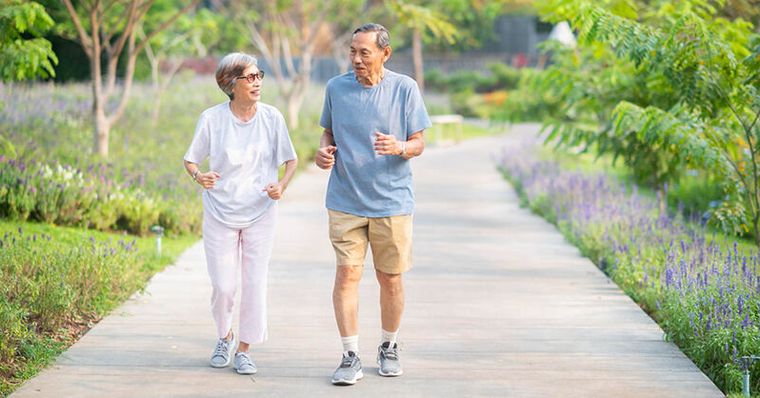 阿公阿嬤的跑步奇蹟！88歲奪金、106歲破紀錄，跑出精彩第二人生