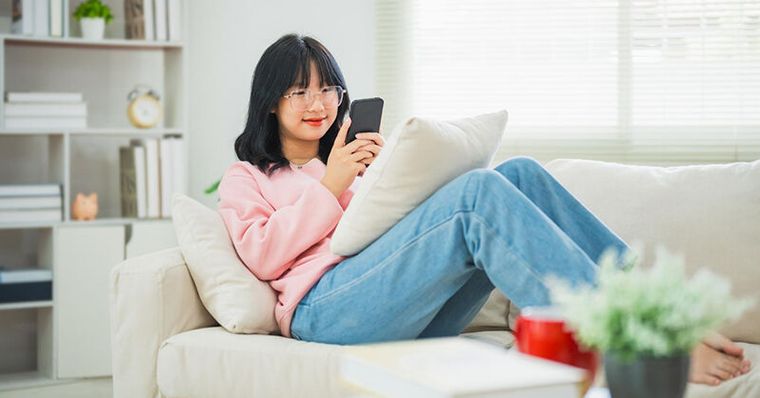骨科醫師點名5大「居家傷腰姿勢」當心脊椎默默崩壞、坐出骨盆歪斜