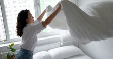 起床摺被子超髒？這動作竟把百萬塵蟎關被窩，多做一步排濕防霉