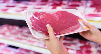 買肉前多看一眼！5種肉看似新鮮卻細菌狂生，這種包裝不要拿