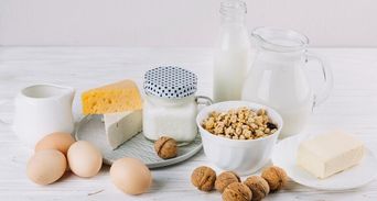 骨本像退休金要早存！不想老了骨鬆、狂骨折，8種天然「保骨特效藥」多吃