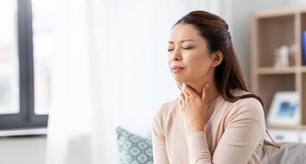 喉嚨卡卡卻查無病因？中醫教3穴位舒緩「梅核氣」解壓不委屈