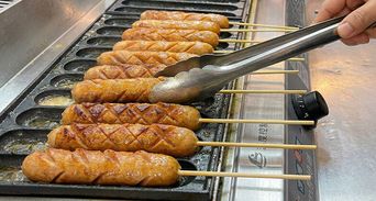 夜市「澱粉腸」比香腸還糟？成分全是傷身堆疊，這吃法最可能致癌