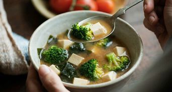 超簡單味噌湯竟是護腎高手！日名醫研發4款回春食譜抗發炎更強