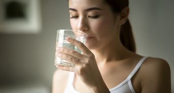 養生習慣卻成中風導火線！醫揭「6大健走地雷」出門前先喝救命水