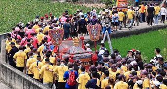 媽祖遶境進香不鐵腿！多做一招毛巾拉伸，防足底筋膜炎腳底痛