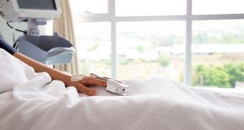 首例死亡！女童腸病毒7天逝、30歲男重症「7大前兆」嘔吐腹瀉別當腸胃炎