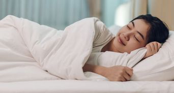 蓋越厚越冷？睡前多做1動作，棉被暖度大升級、不再冷到睡不著！