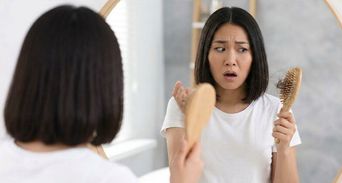 起床直接梳頭超傷髮！快避「4大毀髮壞習慣」守住強韌髮根不掉髮