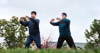 練腳趾抓地能強腎！每天「站樁」10分鐘，養心護腎不怕病
