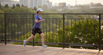 晨跑恐傷身？研究揭「這時段」運動心血管風險大降28％護心更有感