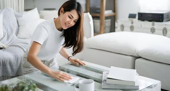 客廳這10樣「類垃圾」丟了家運更順！說明書、壞家電都上榜