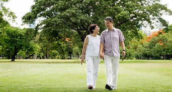 散步別白走！83歲教授天天練，15分鐘「防失智散步法」活化大腦