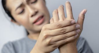 退休赴美享福才5天竟中風！手腳突不聽使喚，她嘆身體這時已敗壞