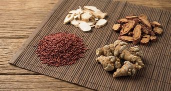 男網購中藥降糖亡！醫嘆這味藥是心臟殺手，4大護心藥「吃錯變毒」