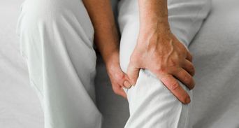 恐怖！7旬翁膝蓋腫痛以為退化關節炎，抽積水竟驗出「肺結核菌」