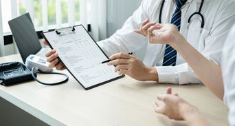 看起來比同齡人老得快？醫揭老化超車徵兆「看健檢這欄」最準