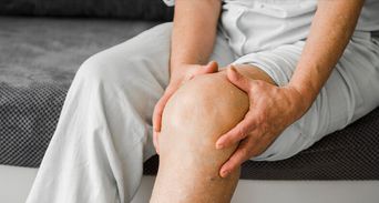 東大教授曾膝裂難行！每天堅持一組伸展，20年膝蓋不痛免開刀