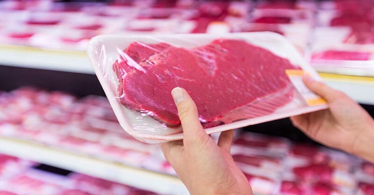 買肉前多看一眼！5種肉看似新鮮卻細菌狂生，這種包裝不要拿