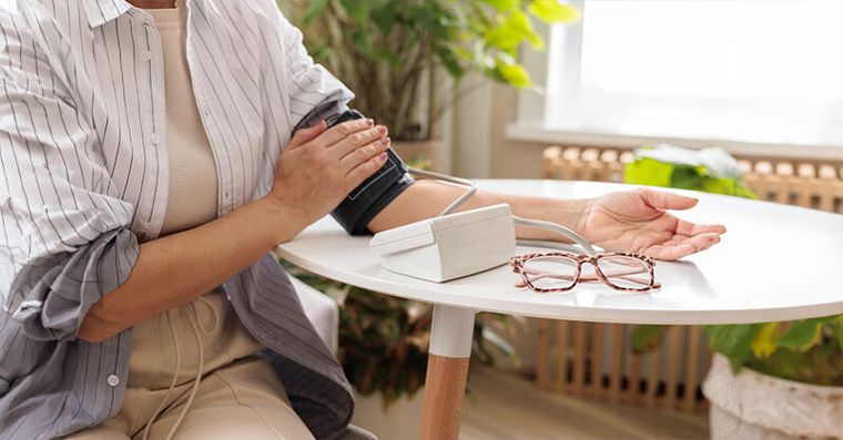 日本血壓名醫實測40年救命忠告！晨間8招黃金清單防中風