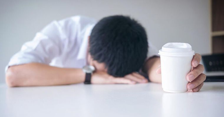 狂喝咖啡還是累？「這荷爾蒙」太疲勞致早上起不來、晚上睡不好