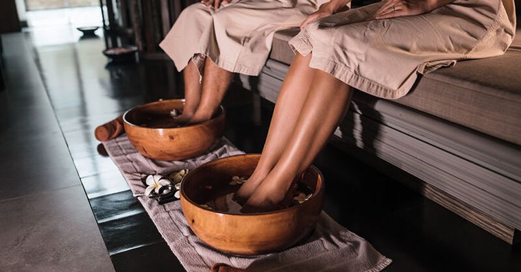 乾隆皇也愛養生法！晚上「一盆湯」逼出寒氣，夜尿失眠全消失