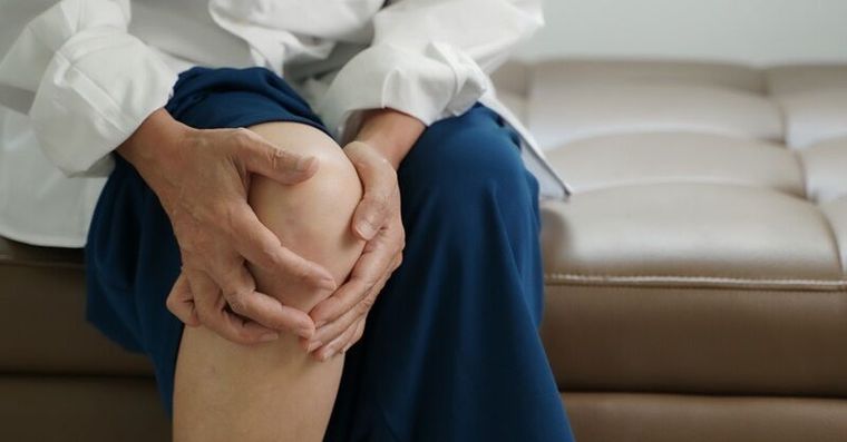 膝蓋積水抽了又長？3招「免抽水」自救術比止痛藥、手術更治本